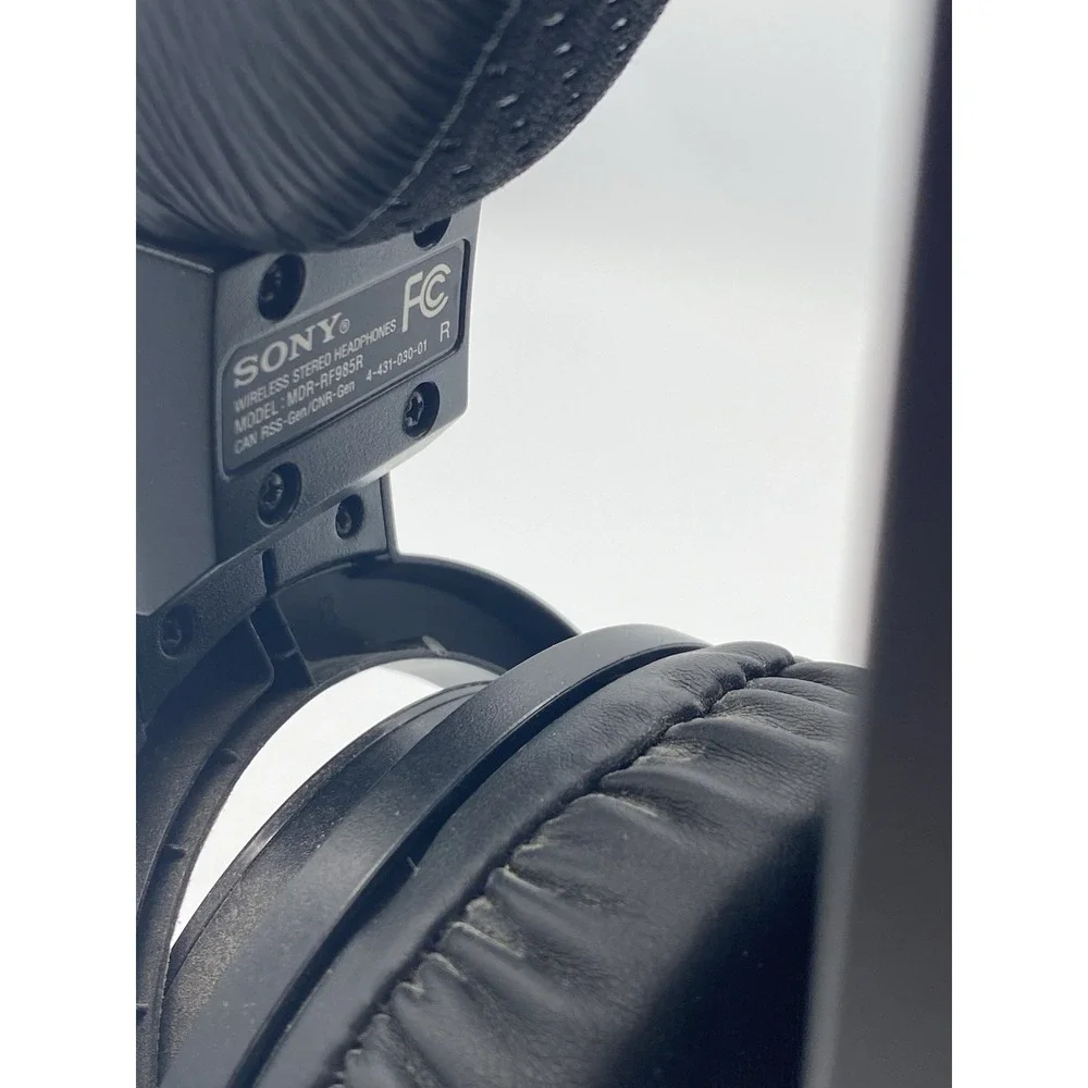Sony MDR-RF985R Wireless Stereo Headphones with TMR-RF985R RF